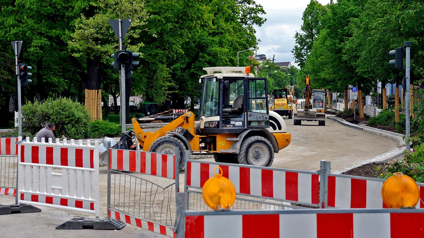 Die Bertold-Brecht-Schule soll bis 2019 am Kopfende der Großen Straße in Nürnberg neu gebaut werden.