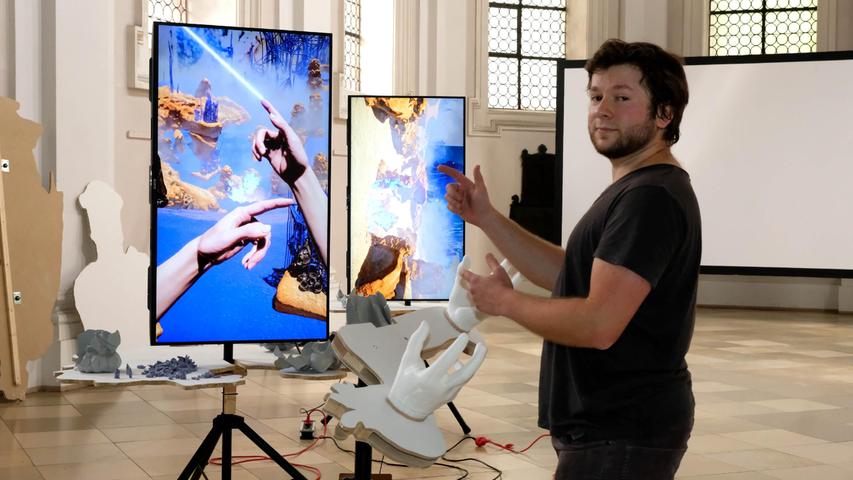 In der Egidienkirche lädt Alexander Mrohs zum virtuellen Spiel mit historischen Kunstfiguren ein.