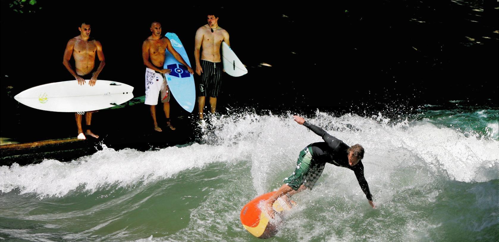 Surfen in der Stadt: München hat kein Meer, aber den Eisbach. Nürnbergs Wellenreiter haben den Wöhrder See und eine Idee...
Surfen in der Stadt: München hat kein Meer, aber den Eisbach. Nürnbergs Wellenreiter haben den Wöhrder See und eine Idee...
