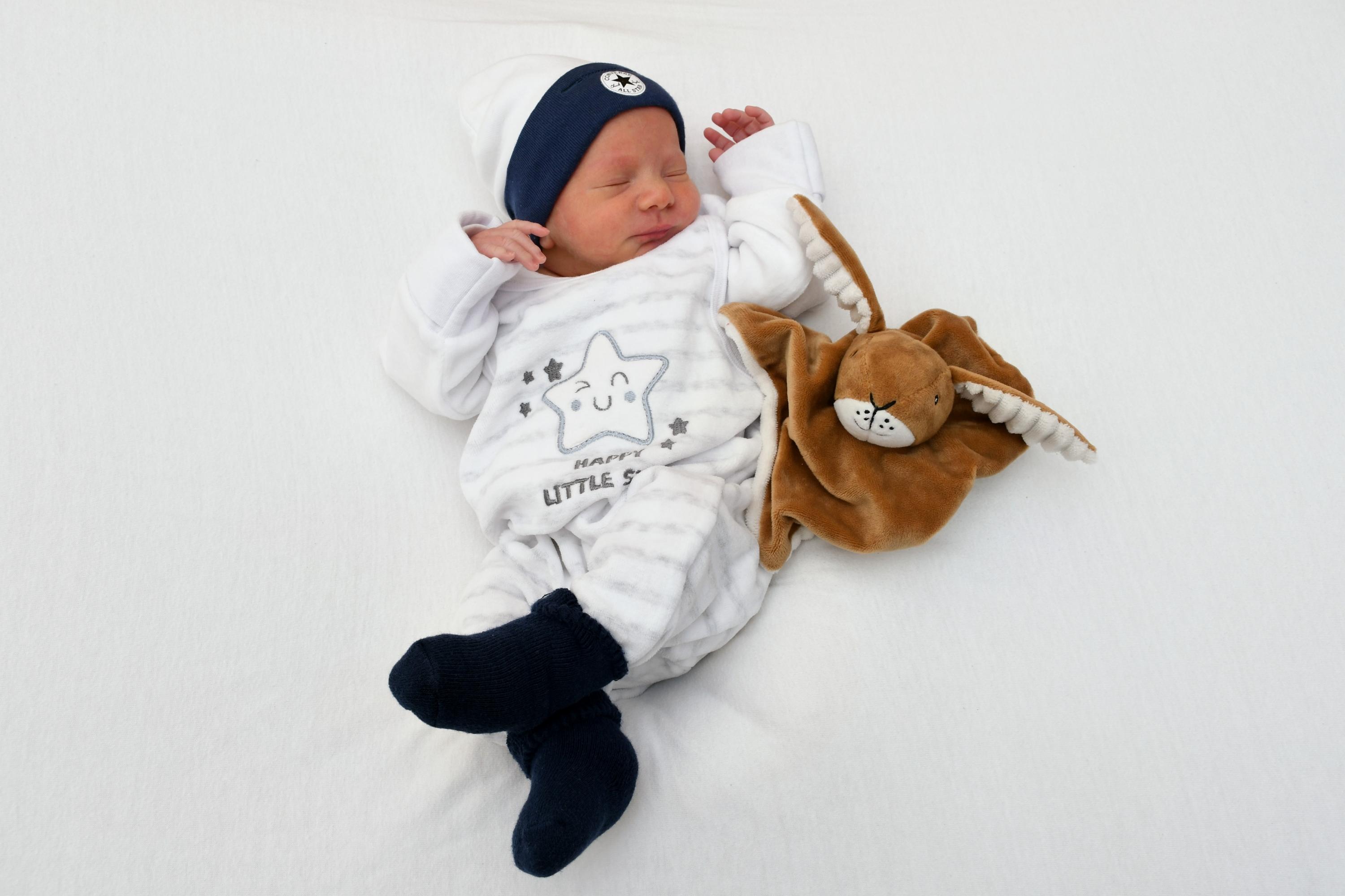 Taylor James hat am 2. Mai im Nürnberger Südklinikum das Licht der Welt erblickt. 2960 Gramm schwer und 47 Zentimeter groß war der Kleine bei seiner Geburt.