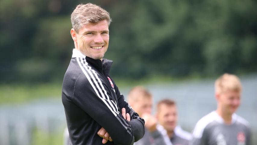 Hat (meistens) Spaß an der Arbeit: Club-Trainer Robert Klauß. Hat (meistens) Spaß an der Arbeit: Club-Trainer Robert Klauß.