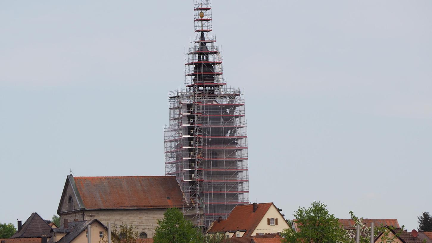Die Kirchensanierung von St. Oswald in Lonnerstadt hat begonnen.
Die Kirchensanierung von St. Oswald in Lonnerstadt hat begonnen.