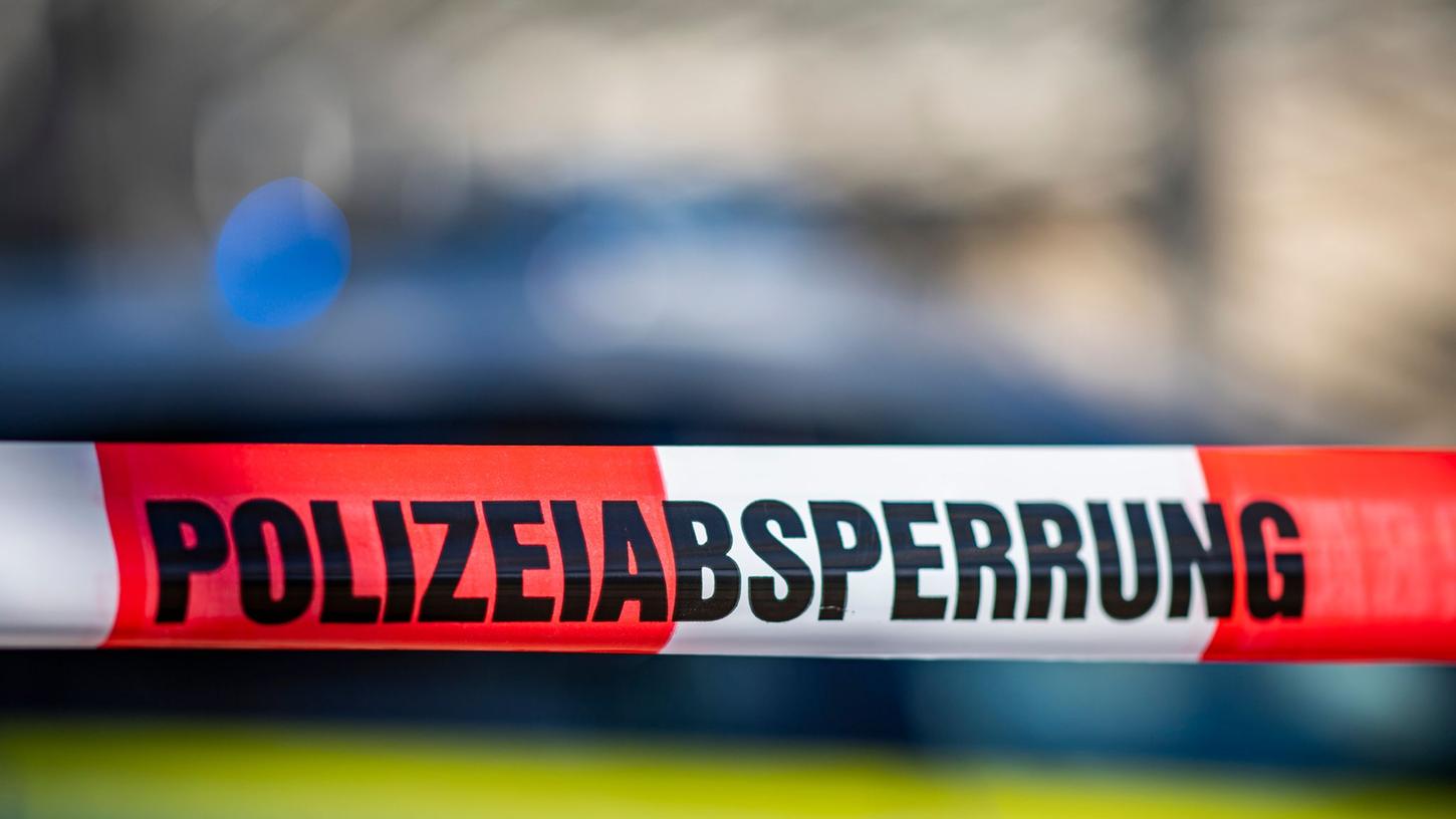 Einen Kindsmord mit anschließendem Selbstmordversuch der Mutter untersucht die Polizei in Eckental.
