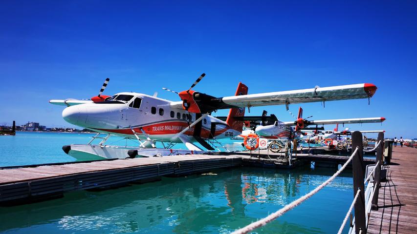 Wasserflugzeuge der Trans Maldivian Airways am Drehkreuz der Hauptstadt Male.