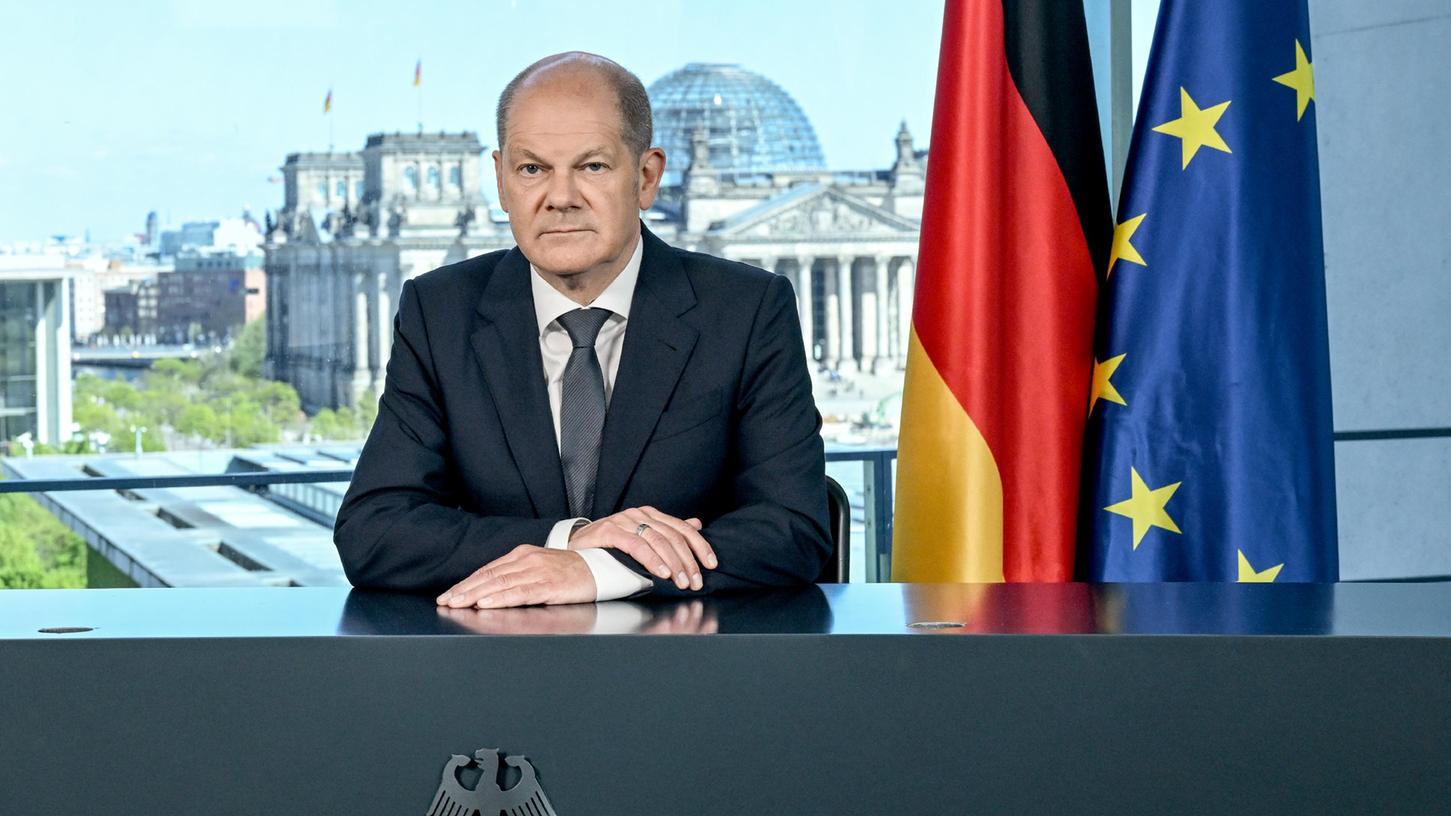 Bundeskanzler Olaf Scholz (SPD) hält eine Fernsehansprache an die Nation zum Krieg in der Ukraine