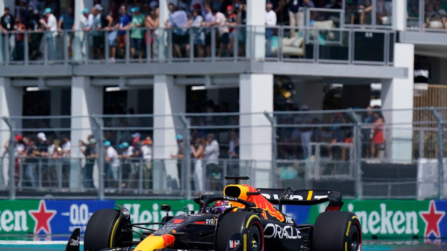 Der Niederländer Max Verstappen vom Team Red Bull gewinnt den ersten Großen Preis von Miami. Der Niederländer Max Verstappen vom Team Red Bull gewinnt den ersten Großen Preis von Miami.