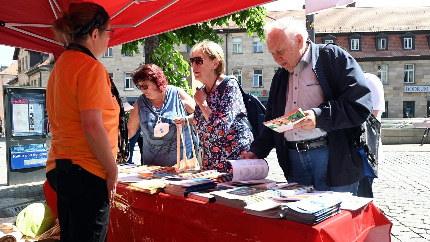 Viele Interessesierte nutzten das Informationsangebot auf dem Kohlenmarkt.