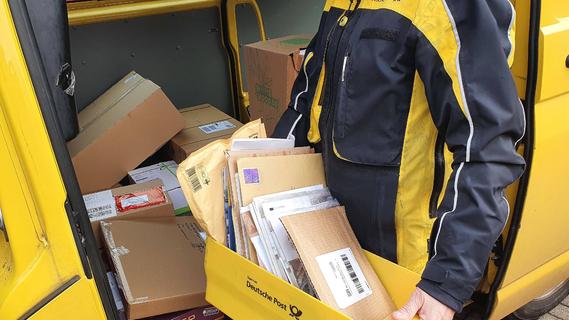Immer mehr Pakete: Wird der Stress für Postboten zu groß?