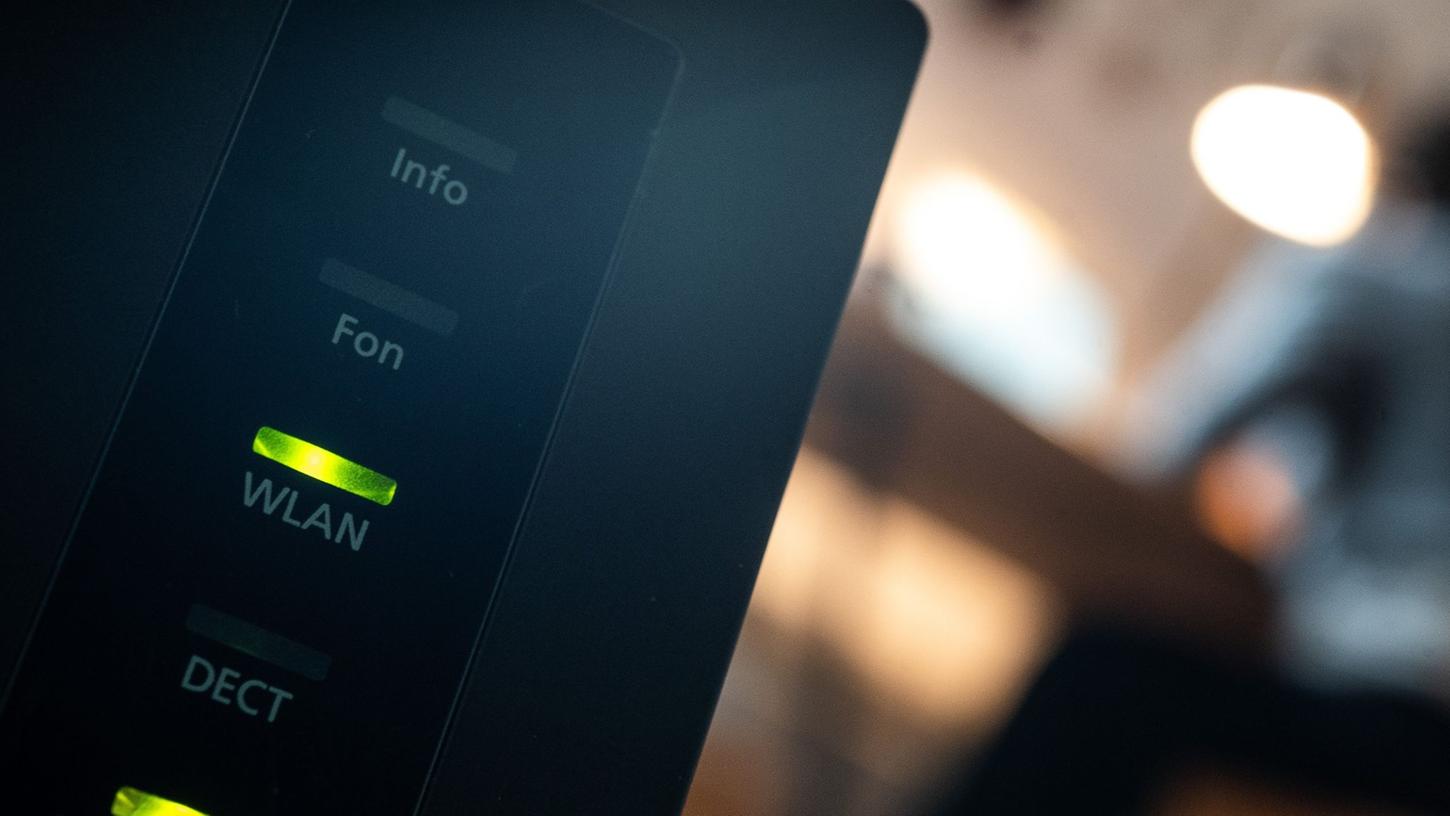 Neben der Internetverbindung ist auch teilweise das Telefonnetz betroffen. Neben der Internetverbindung ist auch teilweise das Telefonnetz betroffen.
