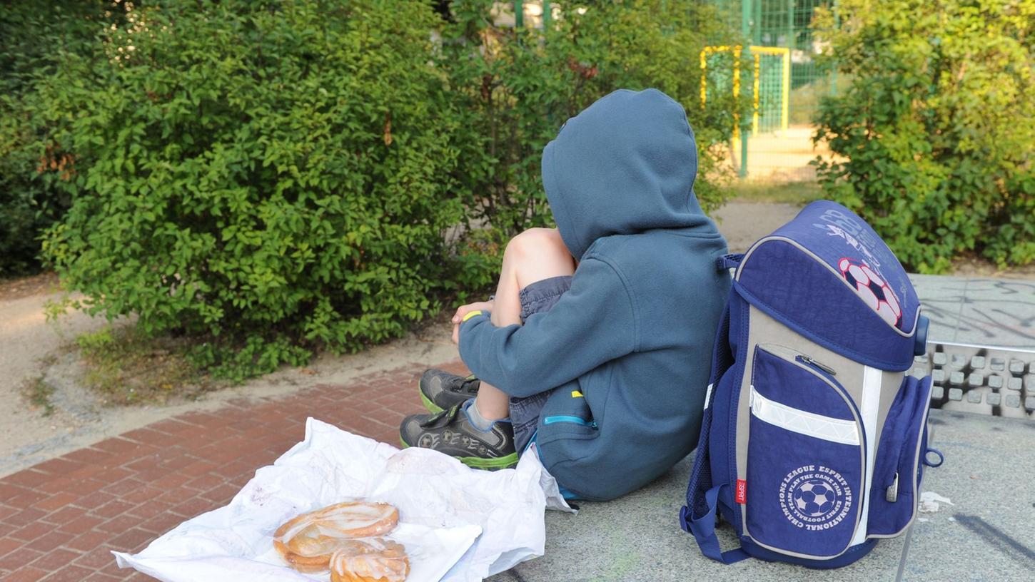 Manches Verhalten hat man seit Kindheitstagen nicht abgelegt: Manchmal kann es hilfreich sein, sich dann Hilfe zu holen. Manches Verhalten hat man seit Kindheitstagen nicht abgelegt: Manchmal kann es hilfreich sein, sich dann Hilfe zu holen.