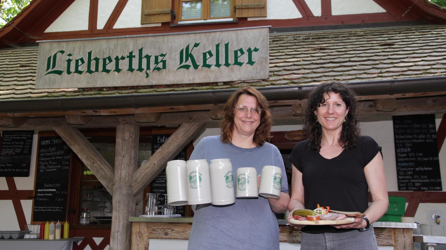 Die neuen Pächterinnen Kathrin Helldörfer und Kerstin Kaller (links)
