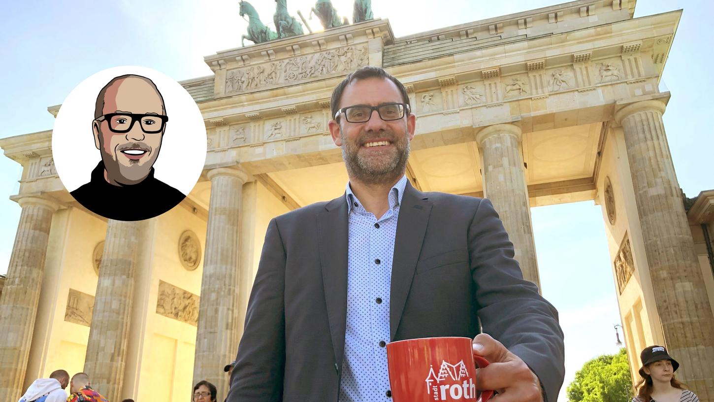 Mit der heimatlichen Kaffeetasse vor dem Brandenburger Tor: Ralph Edelhäußer
