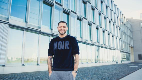Neues Buch: Roma-Aktivist Gianni Jovanovic erzählt sein Leben - und wie Nürnberg ihn geprägt hat