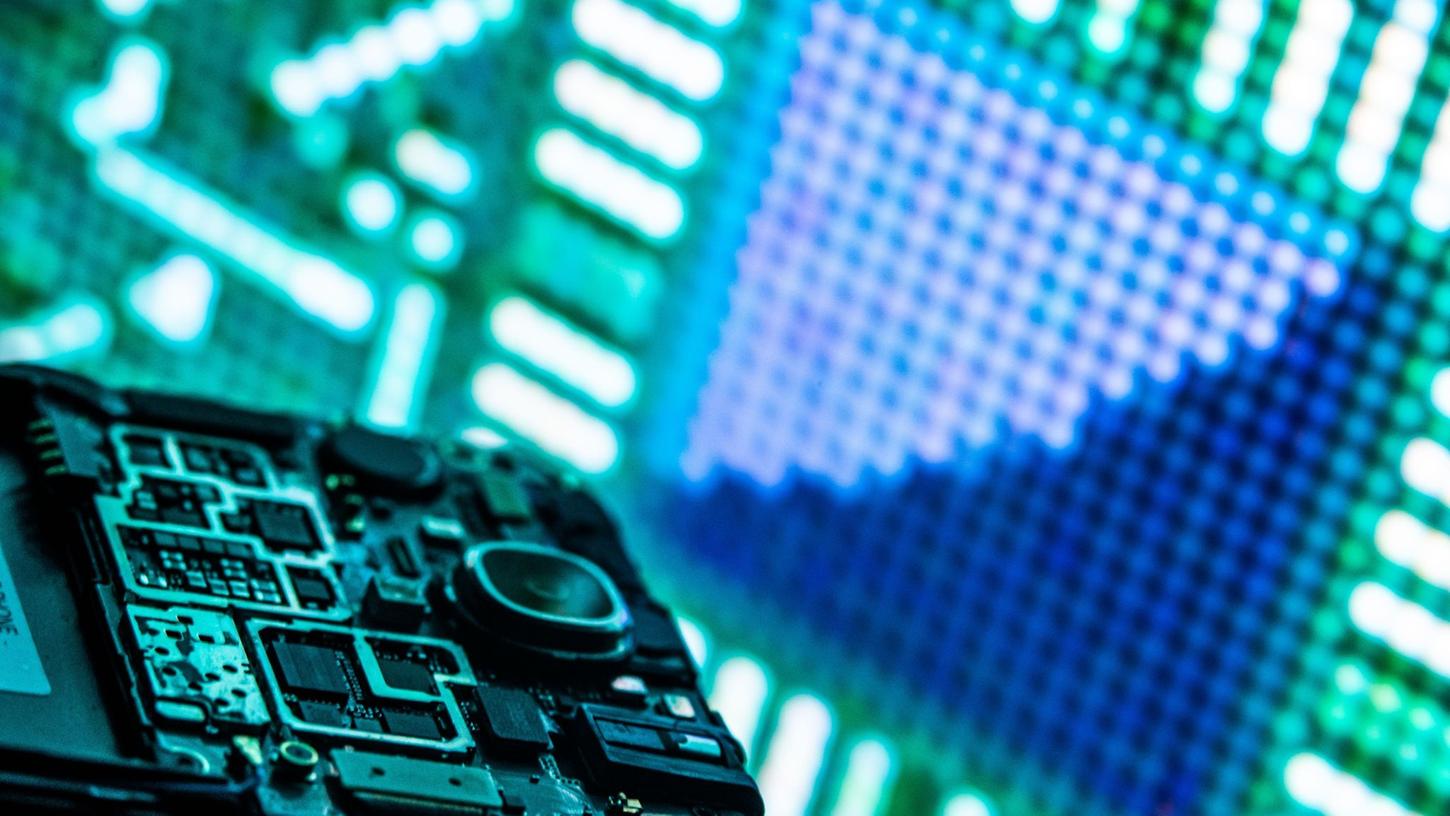 Die Chip-Engpässe halten an - Experten zeigen sich aber vorsichtig optimistisch. Die Chip-Engpässe halten an - Experten zeigen sich aber vorsichtig optimistisch.