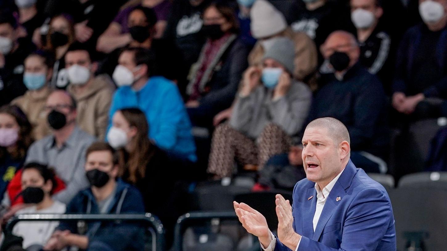 Brose Bamberg hat den Vertrag mit Trainer Oren Amiel verlängert. Brose Bamberg hat den Vertrag mit Trainer Oren Amiel verlängert.