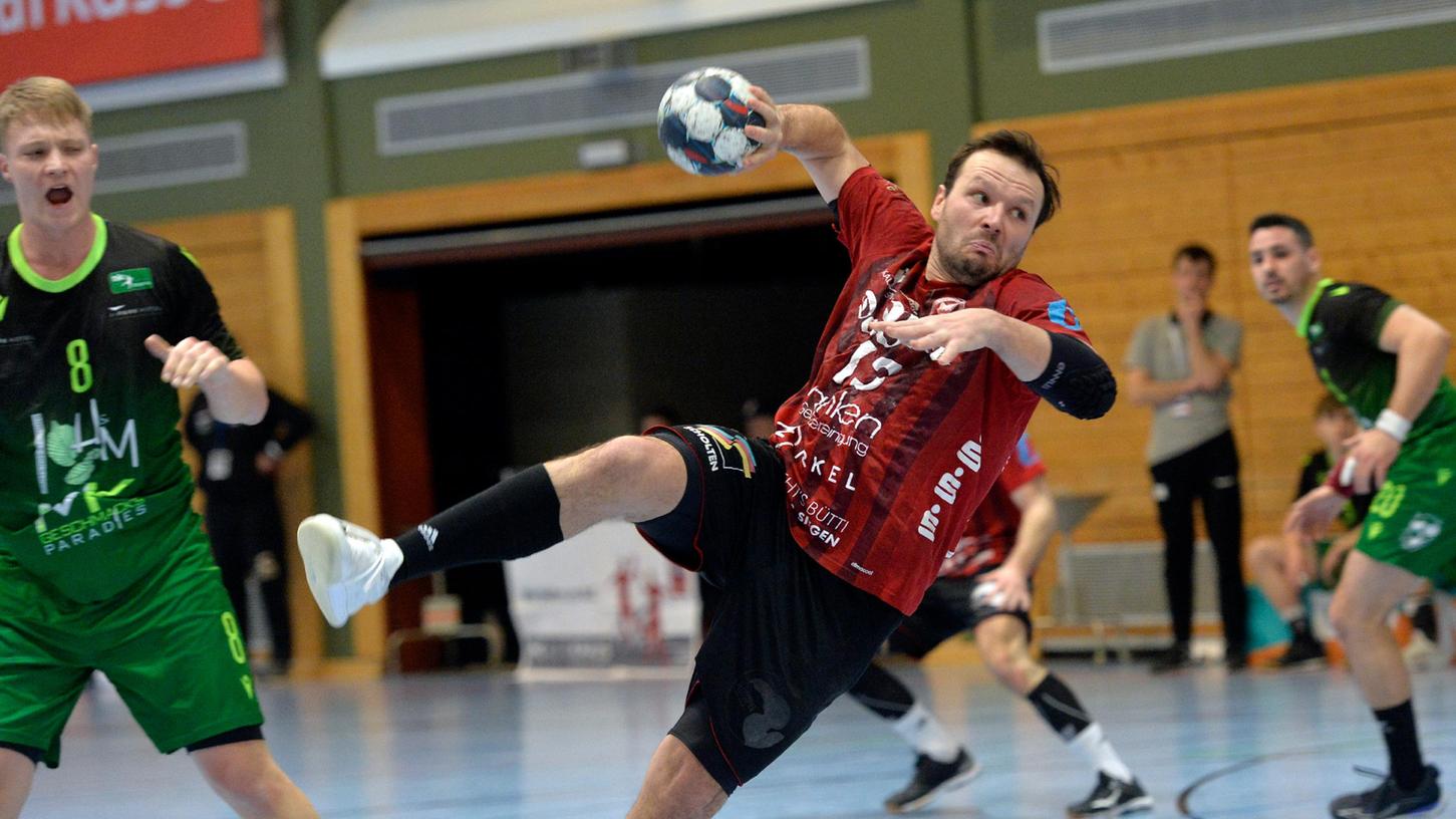 Haben bislang alle vier Playdown-Spiele gewonnen: Mirko Scholten (mit Ball) und sein Team vom TV 61 Erlangen-Bruck.
Haben bislang alle vier Playdown-Spiele gewonnen: Mirko Scholten (mit Ball) und sein Team vom TV 61 Erlangen-Bruck.