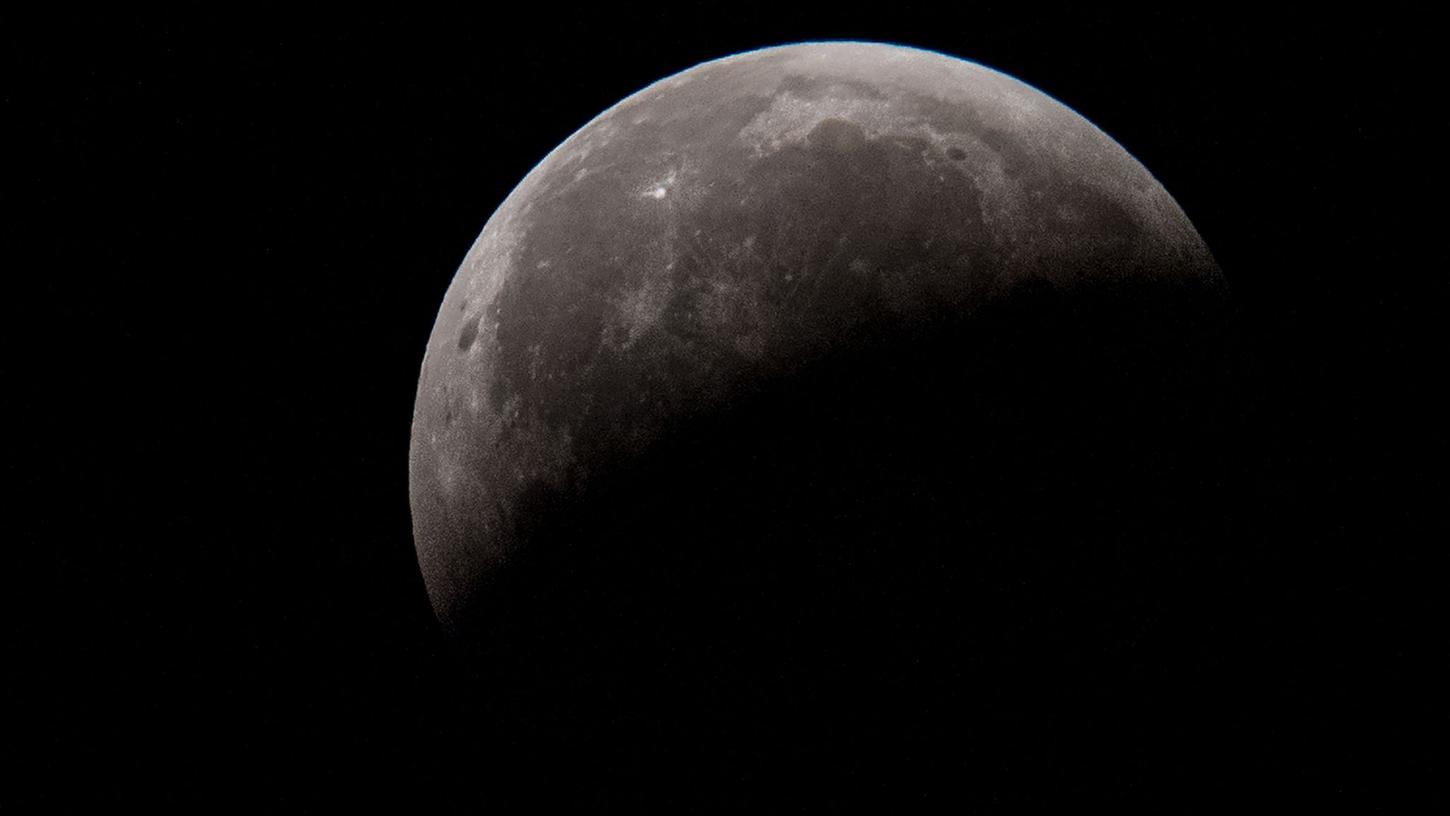 Totale Mondfinsternis steht an am Montag