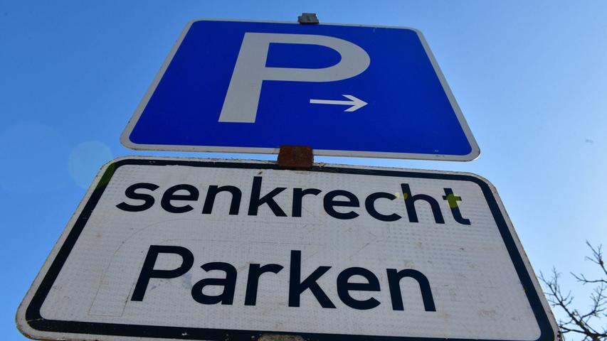 Leider sind Baustellenschilder meistens nicht so originell wie dieses Park-Schild.