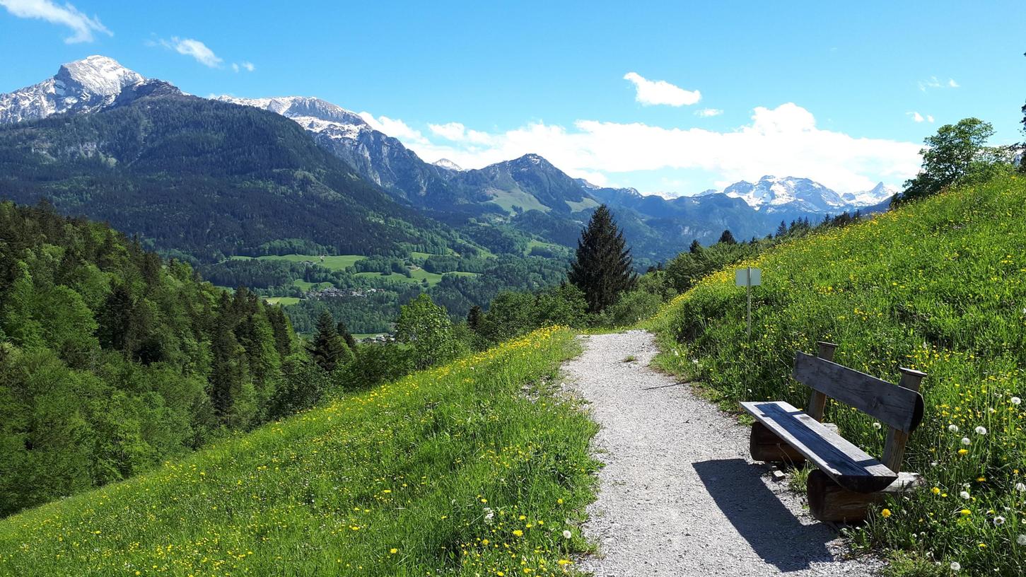 Hier fühlt sich der Wanderer wohl. Der Gerner Höhenweg bietet prächtige Panoramen. In den Wanderführern von Margit und Michael Kleemann wird auf solche Touren eingegangen.