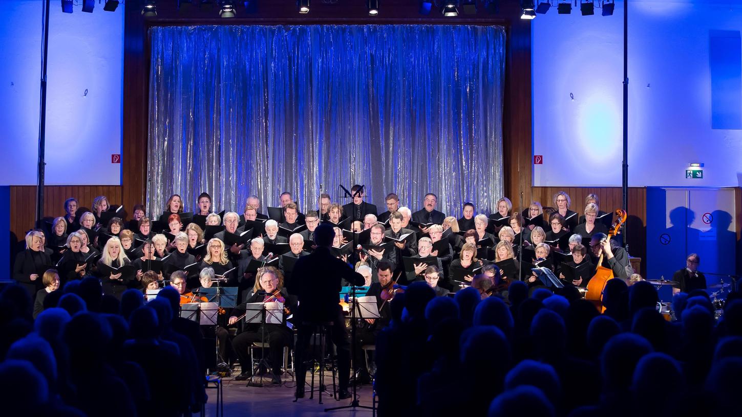 Mangelware Kulturräume: Lang ist’s her (hier 2016), dass im Kolpingshaus Konzerte, Theater und Feiern stattfinden konnten.
Mangelware Kulturräume: Lang ist’s her (hier 2016), dass im Kolpingshaus Konzerte, Theater und Feiern stattfinden konnten.