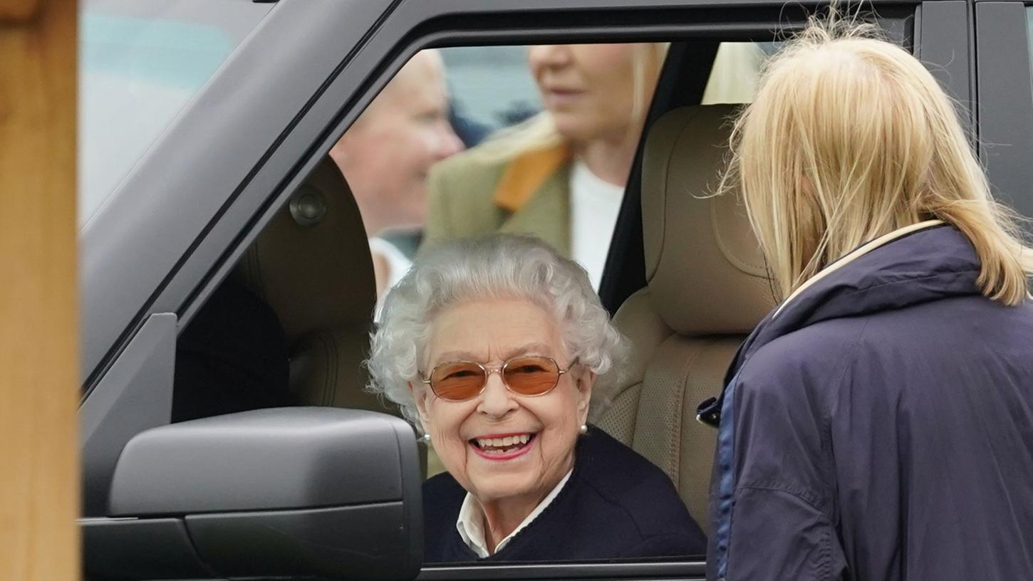 Die britische Königin Elizabeth II. besucht die Royal Windsor Horse Show. Die britische Königin Elizabeth II. besucht die Royal Windsor Horse Show.