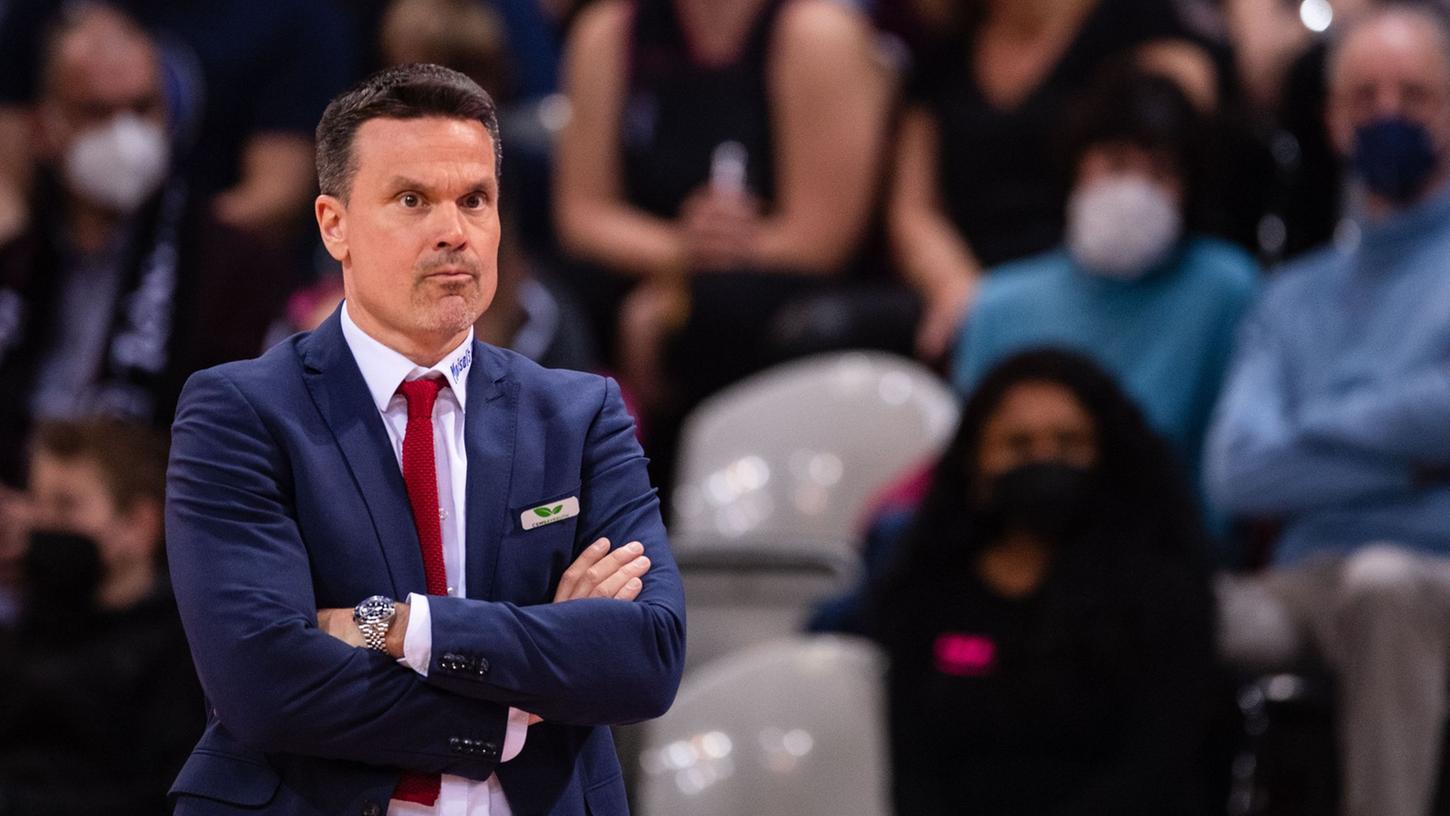 Bayreuth hat einen Nachfolger für den langjährigen Trainer des Basketball-Teams, Raoul Korner, gefunden. Bayreuth hat einen Nachfolger für den langjährigen Trainer des Basketball-Teams, Raoul Korner, gefunden.