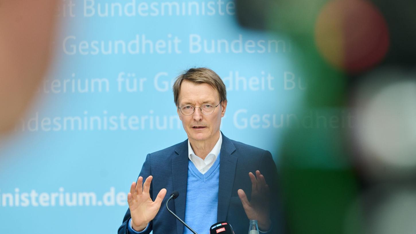 "Auch im Sommer sollten wir achtsam bleiben": Bundesgesundheitsminister Karl Lauterbach.
