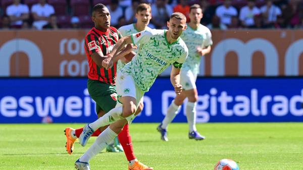 Der beste Stürmer der Fürther Bundesliga-Geschichte wurde vom zweitbesten Stürmer der Zweitliga-Geschichte als "Rigotta" schon nach Hannover transferiert, durfte aber mindestens einmal noch fürs Kleeblatt spielen. Eroberte den Ball vor dem Ausgleich und hatte einige gute Aktionen, trat insgesamt aber für einen Spieler seiner Klasse eher selten in Erscheinung.