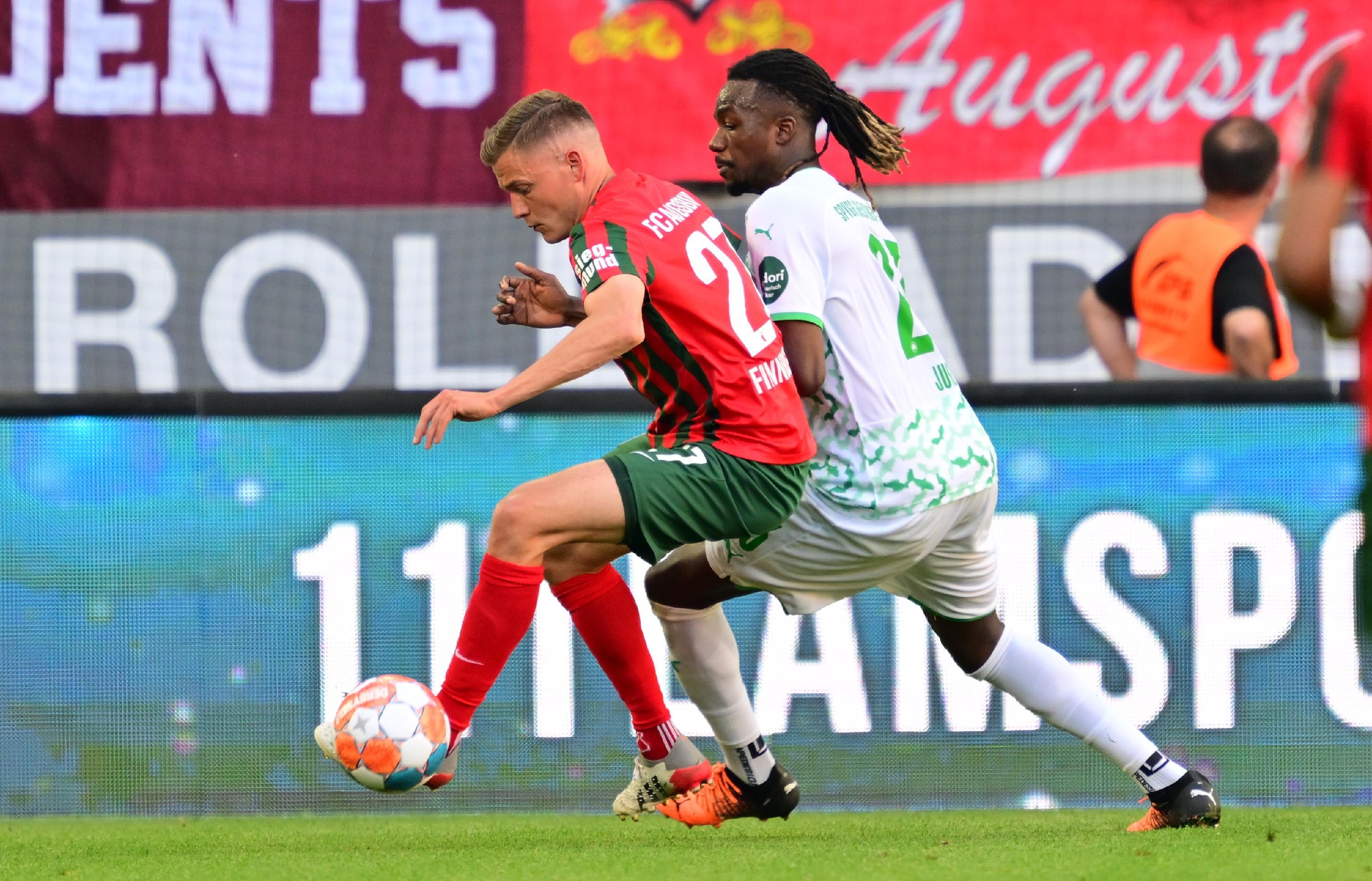 Durfte sich eine halbe Stunde lang für die kommende Saison einspielen und scheint nach seiner langen Verletzung immer besser zurechtzukommen. Gewann nahezu alle Duelle in der Defensive und spielte einige ganz gute Pässe im Aufbau.