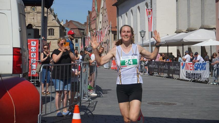 Die schnellste Frau beim Hauptlauf: Andrea Lutz von der Eintracht Kattenhochstatt mit einer super Zeit von 41:07 Minuten.