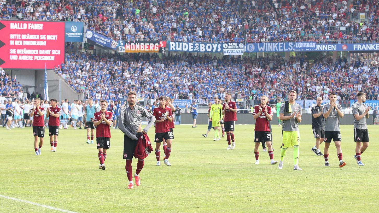 Raus mit Applaus: Der Club freut sich auf die nächste Saison.