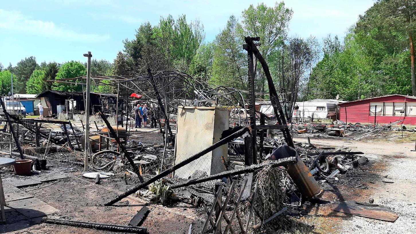 Vor allem der Dauercamping-Bereich wurde durch den Brand am Wochenende beschädigt.