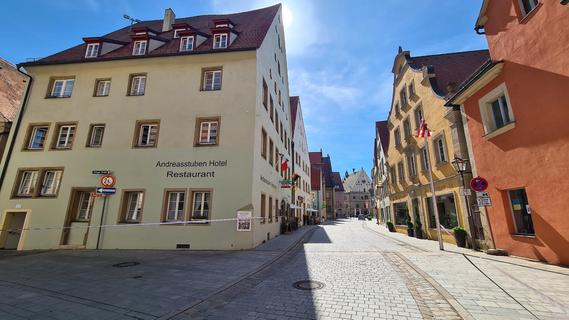 Die Weißenburger Rosenstraße als Fußgängerzone im Sommer?