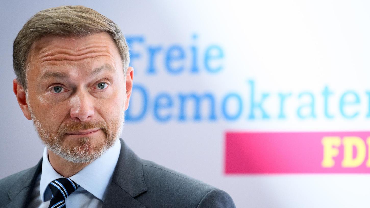 FDP-Chef Christian Lindner muss die Wahlniederlage in NRW erklären.
FDP-Chef Christian Lindner muss die Wahlniederlage in NRW erklären.