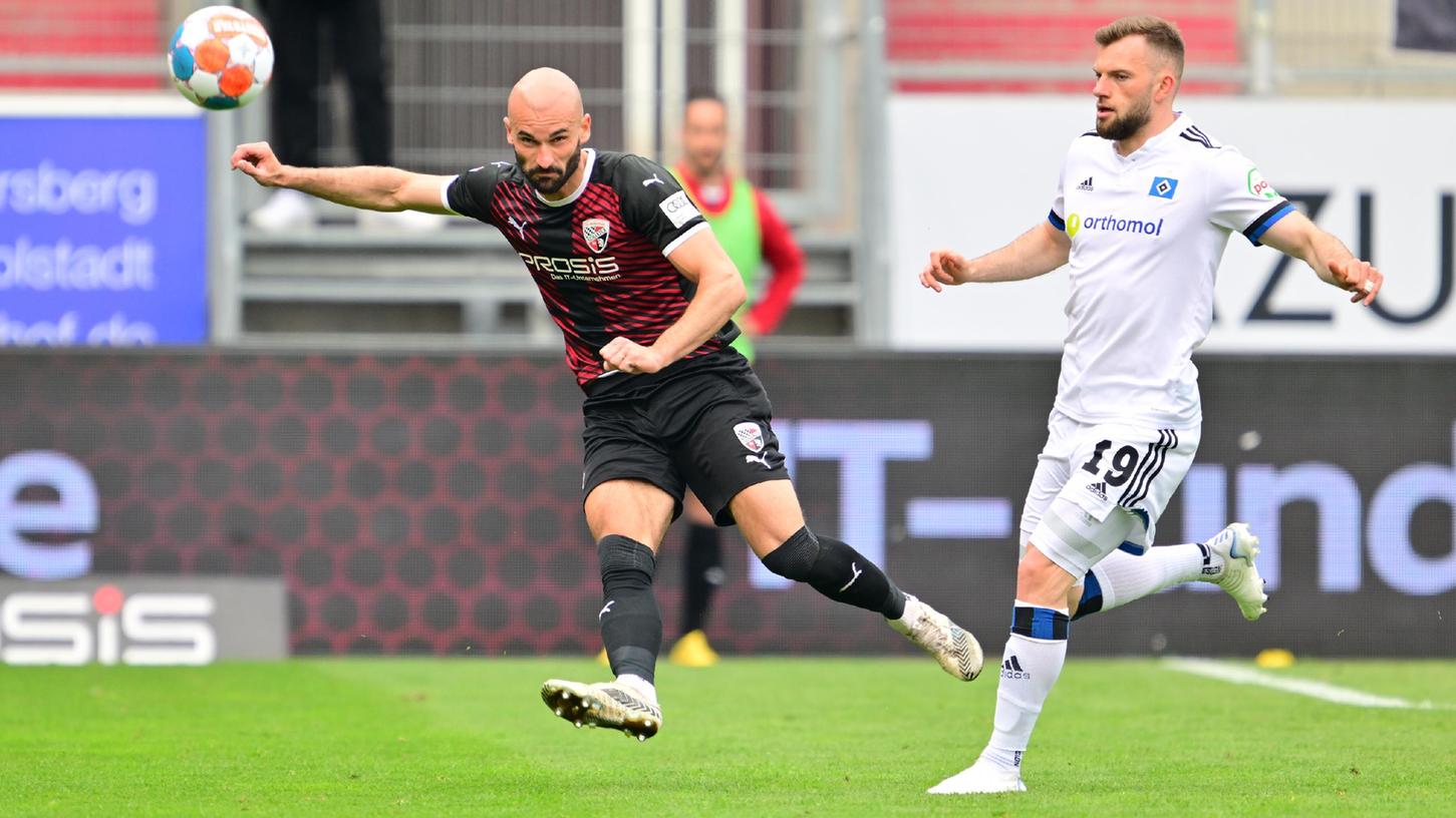 Bald im Club-Trikot: Manuel Wintzheimer (rechts, hier gegen den FC Ingolstadt).