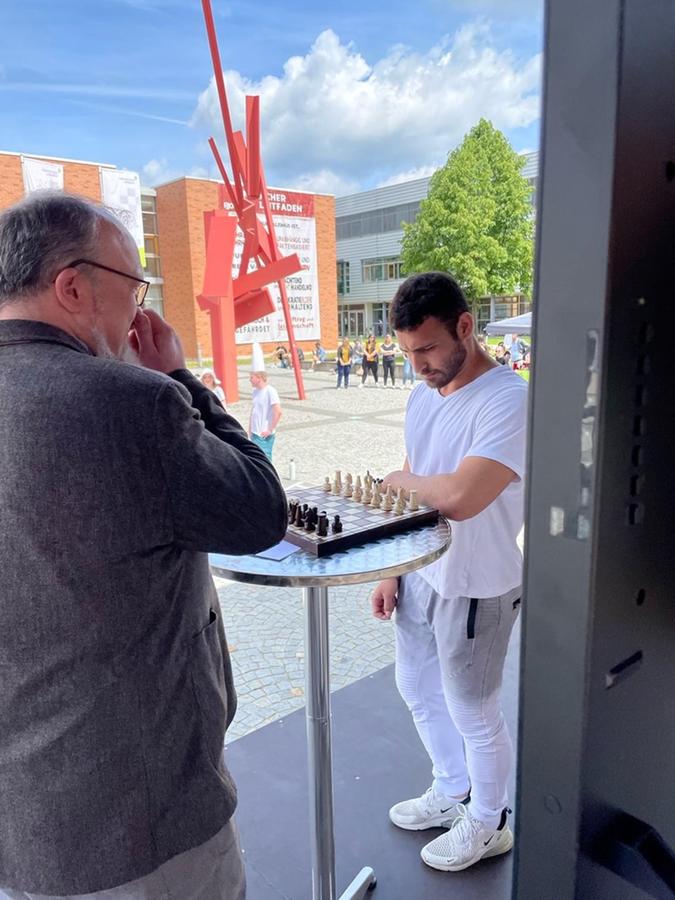 Grund zum Grübeln hatten Akin Acar und Sascha Müller-Feuerstein bei der Partie.