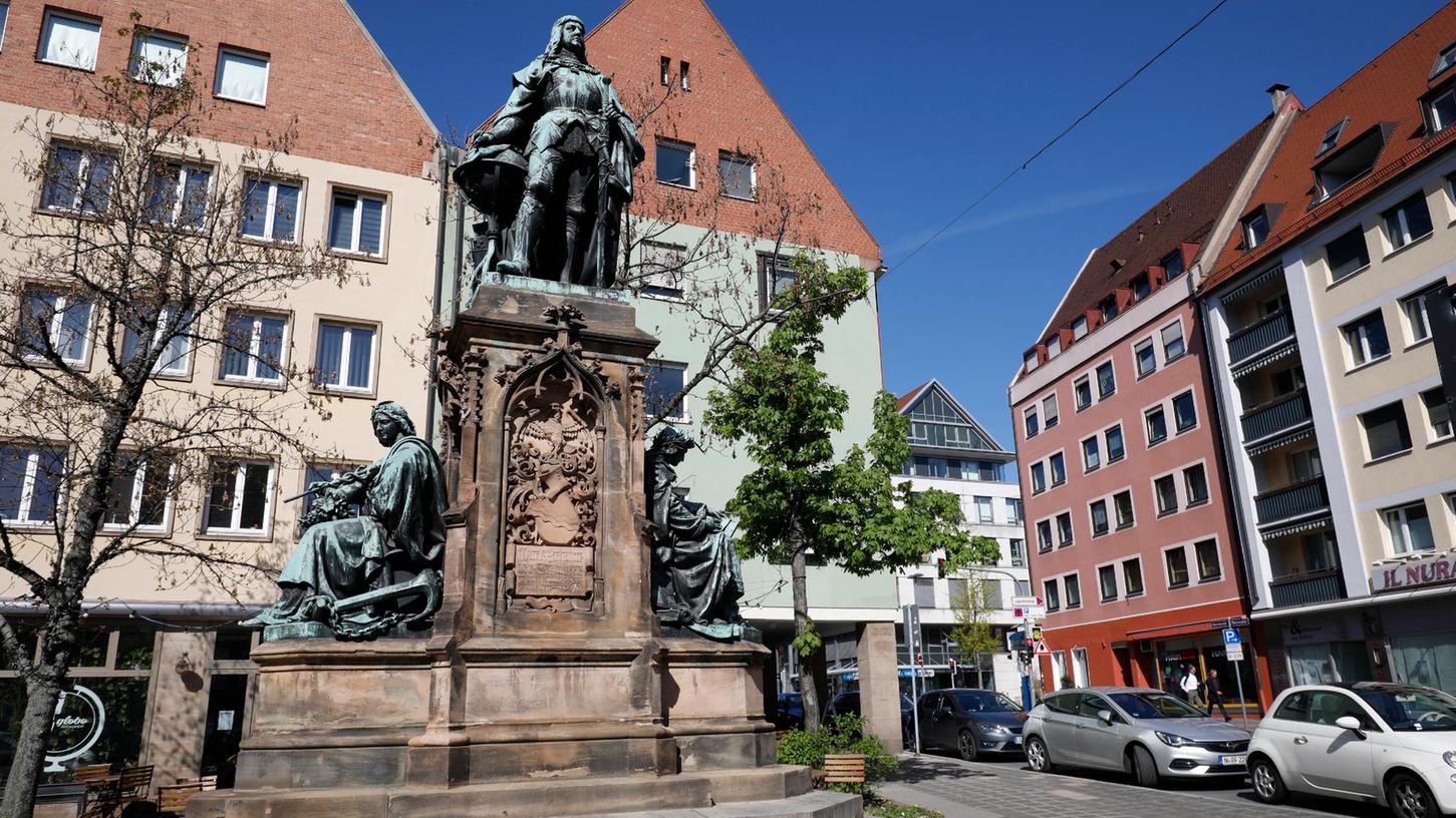 Mehr Grün: Bis Herbst soll der Theresienplatz erblühen.