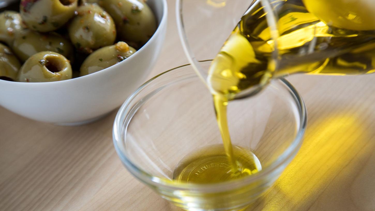 Olivenöl - das kennt man für den Salat oder auch zum Dippen. Aber kann man damit auch braten?