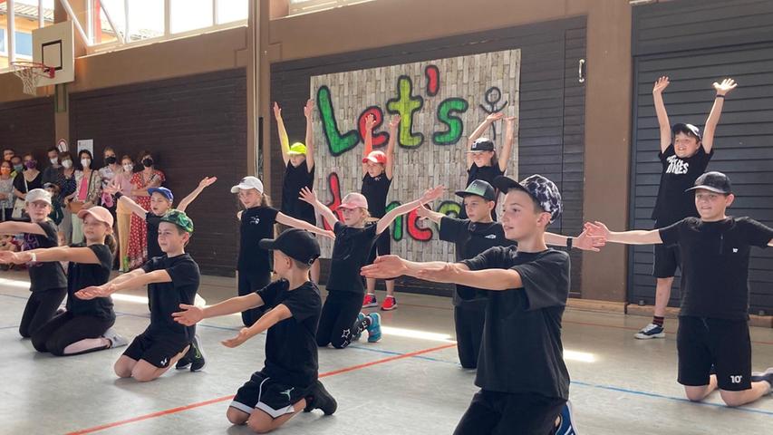 Schüler der Grundschule Dormitz-Hetzles-Kleinsendelbach beim Tanztraining: Die Projektwoche kam bei ihnen sehr gut an. 