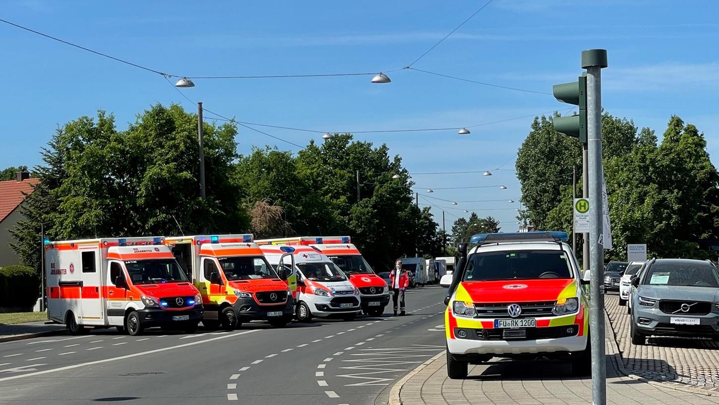 In Fürth mussten am Donnerstagvormittag wegen eines Polizeieinsatzes mehrere Straßenzüge gesperrt werden. 