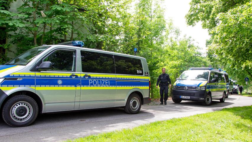 Hundertschaft sucht nach vermisster Frau in Oberfranken