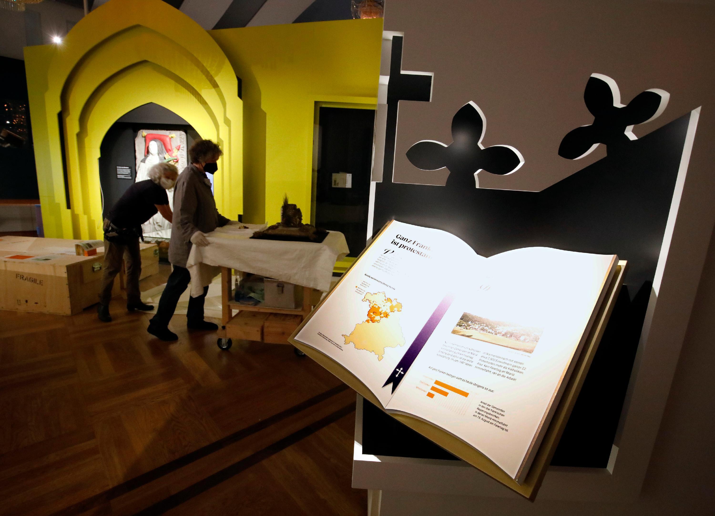 Natürlich geht es auch um Fragen des Glaubens.