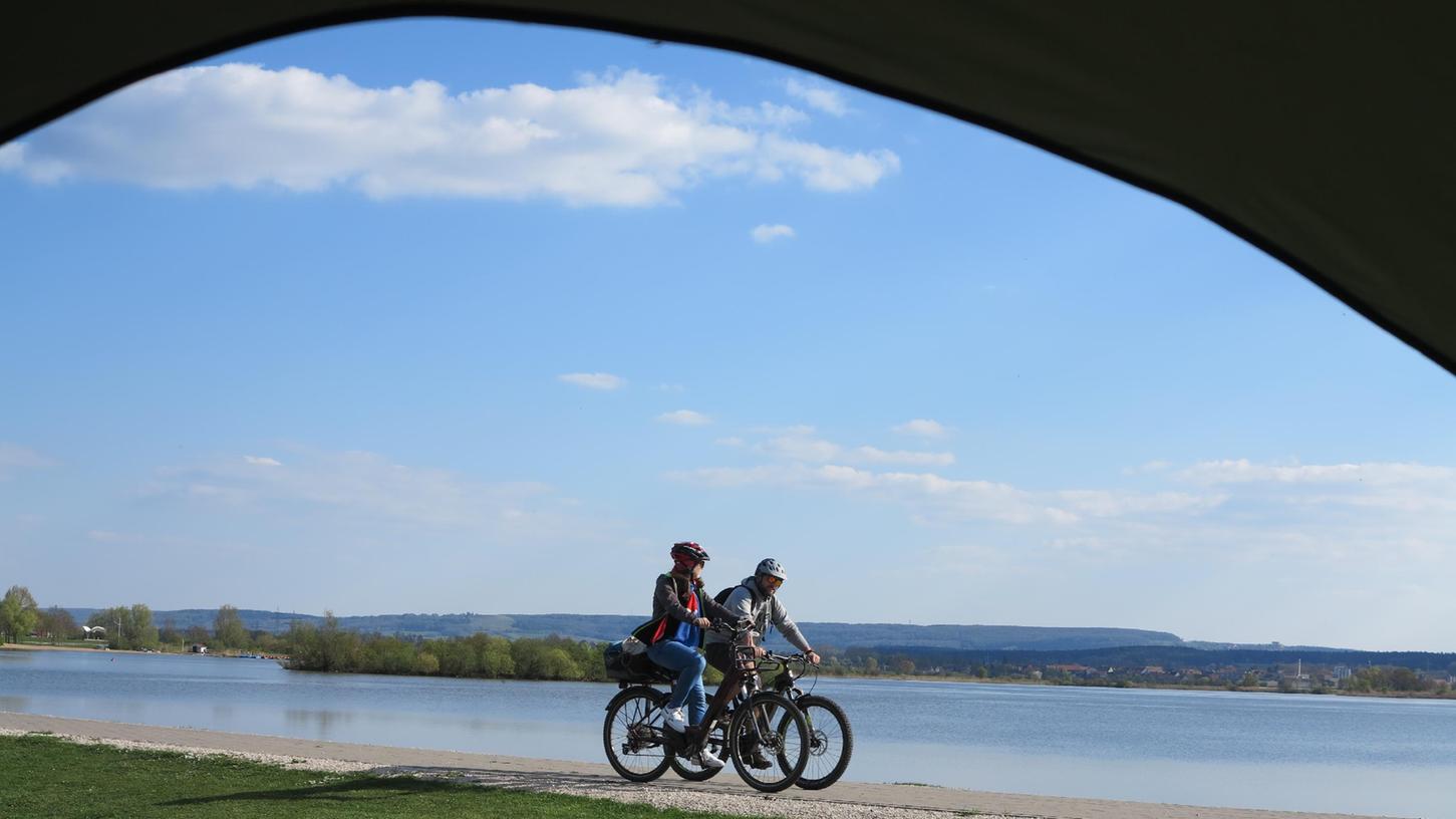 Der Radweg rund um den Altmühlsee ist bei Einheimischen und Touristen gleichermaßen beliebt. Doch nicht überall in der Stadt finden Radfahrer so gute Bedingungen vor. 