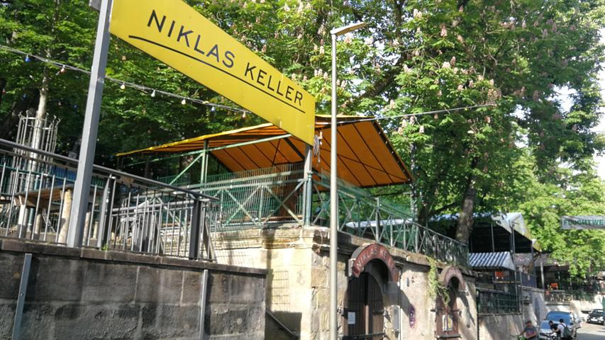 Der Niklas-Keller ist bald bereit für den Ansturm der Berg-Besucher.
