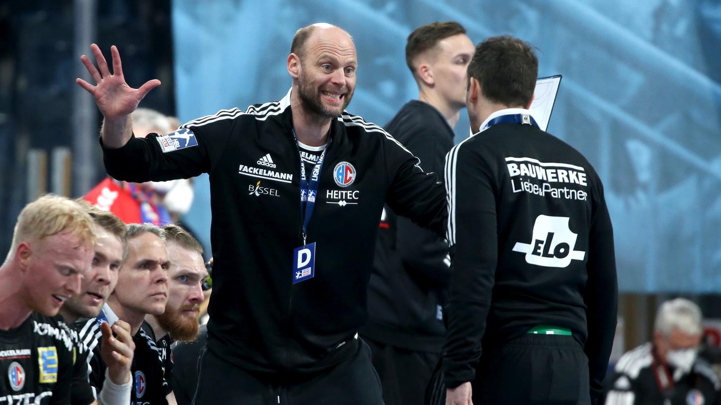Plötzlich Chefcoach: Olafur Stefansson räumt vor dem Heimspiel gegen Berlin eine Portion Aufregung ein.
Plötzlich Chefcoach: Olafur Stefansson räumt vor dem Heimspiel gegen Berlin eine Portion Aufregung ein.