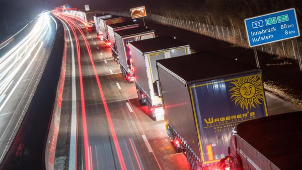 Blockabfertigung vor Österreich