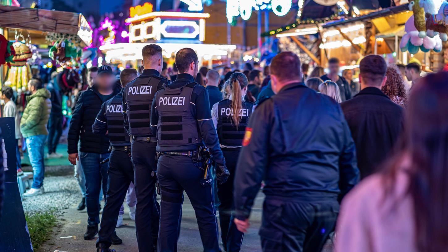 Auf einer Kirmes in Lüdenscheid starb am Samstagabend ein 40-Jähriger nach einem Schuss.