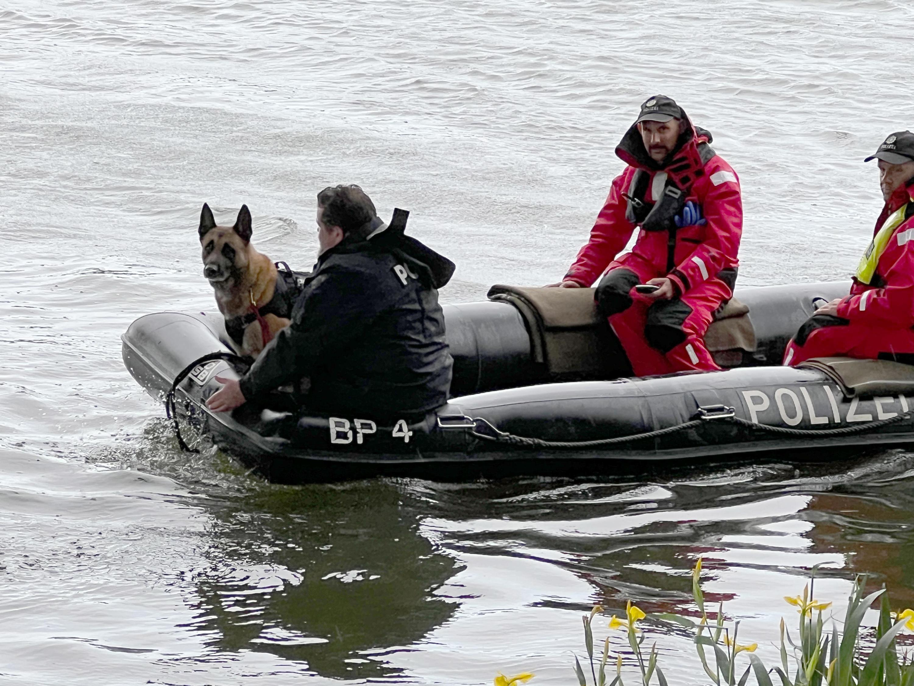 Kinderleiche Trieb Verpackt In Der Donau: Bislang Kein Hinweis Auf ...