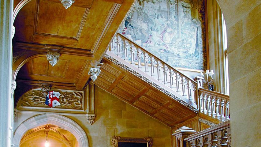 Der Eingangsbereich von Highclere Castle ist in der Serie "Downton Abbey" häufig zu sehen.