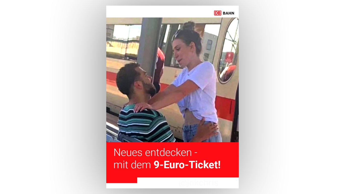 "Neues entdecken - mit dem 9-Euro-Ticket" - doch damit war wohl nicht die Trennung von Bibi und ihrem Noch-Ehemann Julian gemeint.
"Neues entdecken - mit dem 9-Euro-Ticket" - doch damit war wohl nicht die Trennung von Bibi und ihrem Noch-Ehemann Julian gemeint.